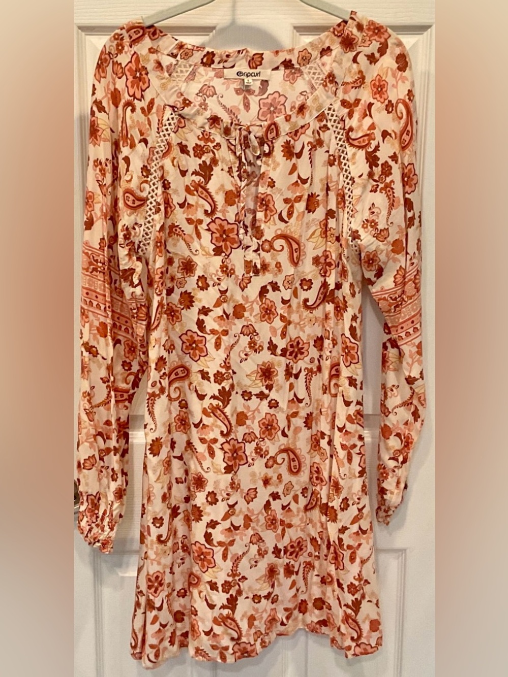 Rip Curl Floral Boho Cover Up Dress NWOT Small Beach Crochet Mini
